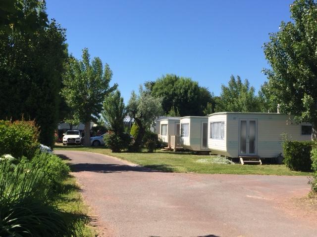 Camping Phare Ouest แซงต์-เดอนีส์-โดเลรง ภายนอก รูปภาพ